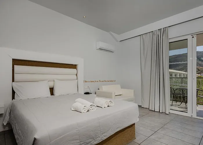 Caretta Island Kalamákion