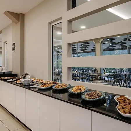 Caretta Island ホテル 4*