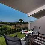 Hotel Caretta Island