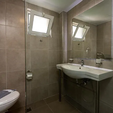Hotell Caretta Island 4*