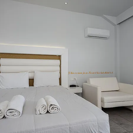 Caretta Island 4*
