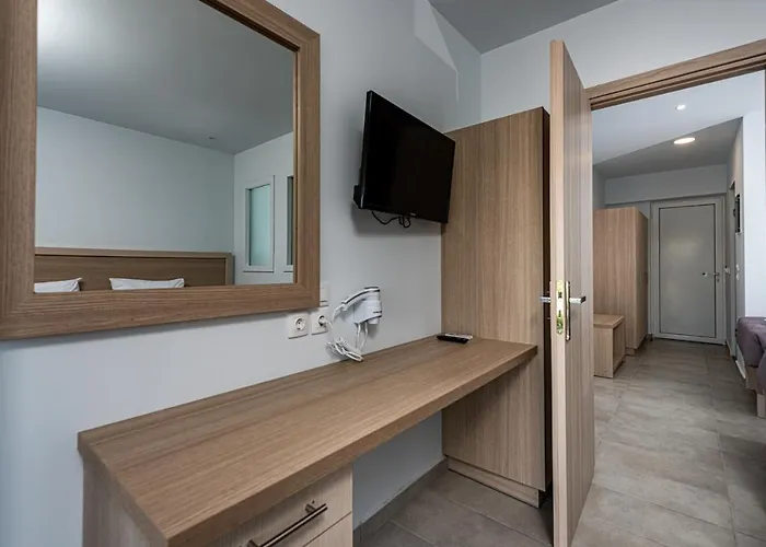 Caretta Island Hotel Kalamákion