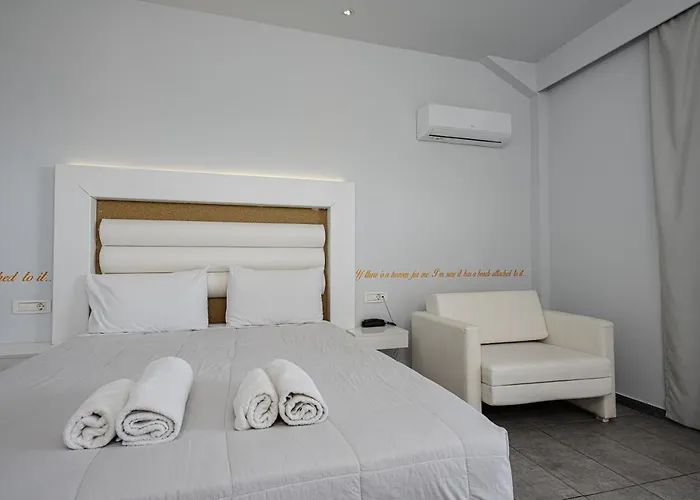 Hotel Caretta Island