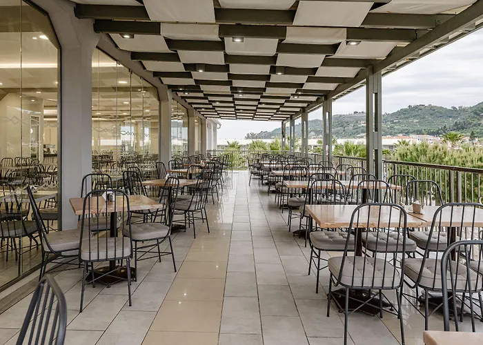 Caretta Island Hotel