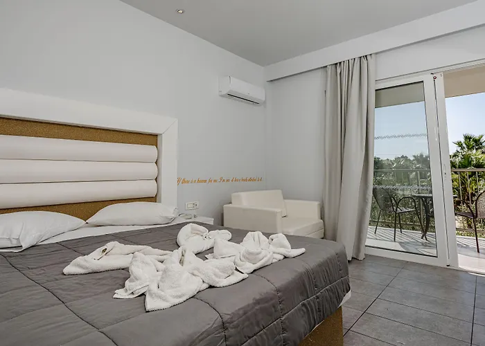 Hotel Caretta Island 4*