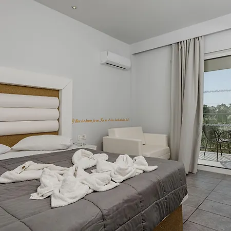 호텔 Caretta Island 4*