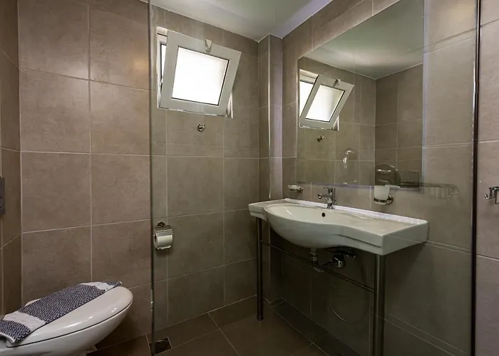 Ξενοδοχείο Caretta Island 4*